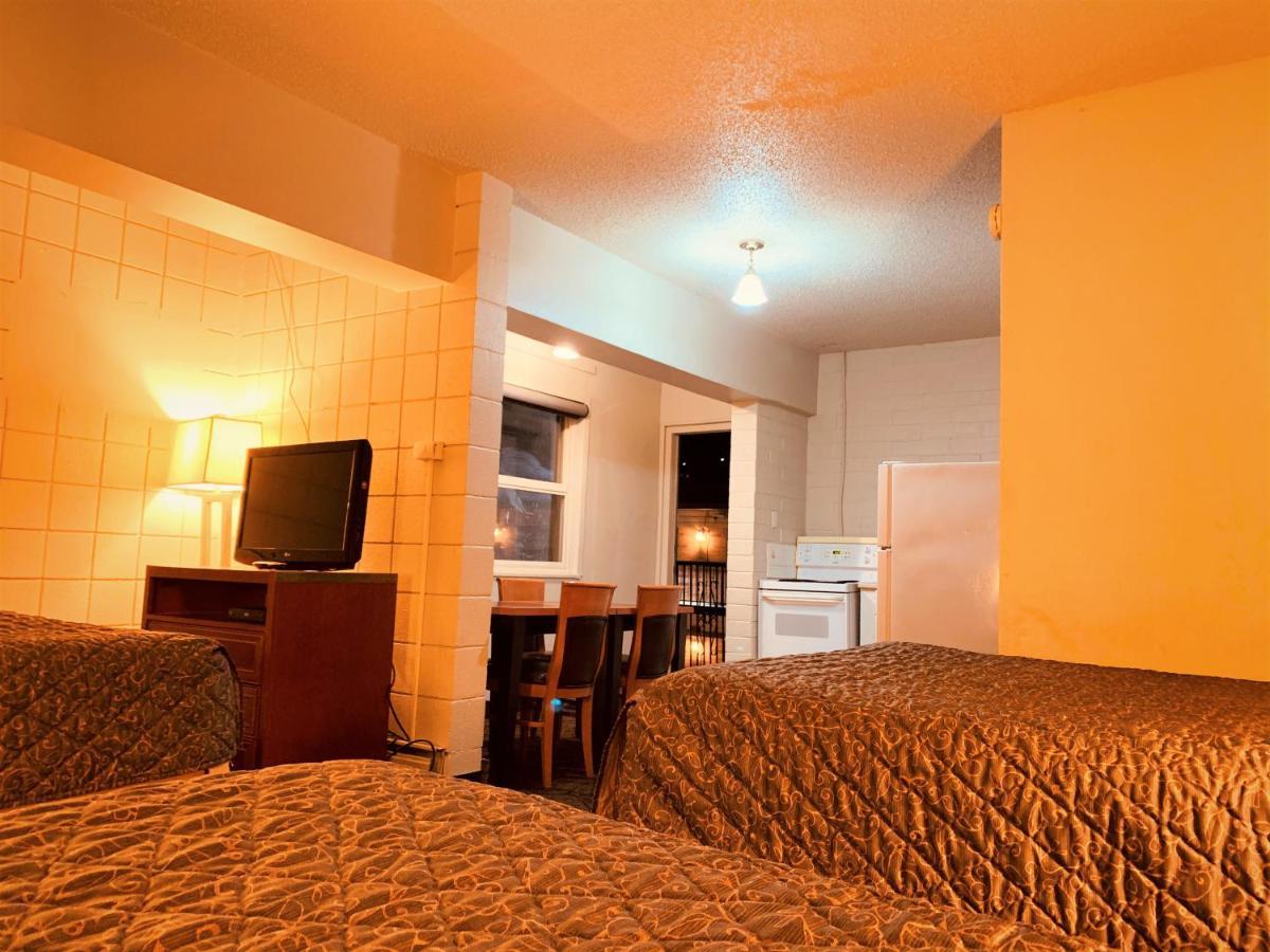 Red Carpet Inn & Suites YYC Exterior foto