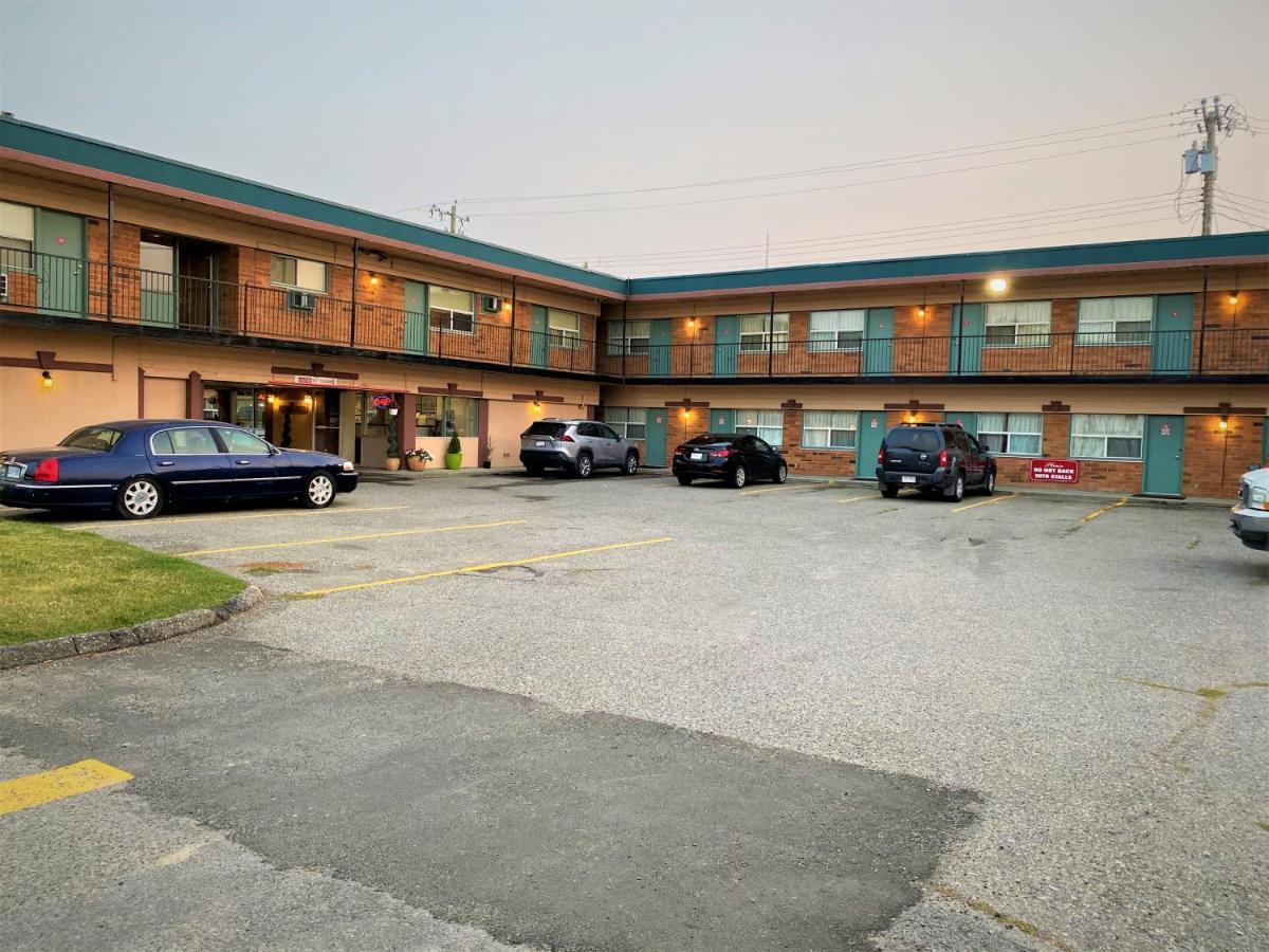 Red Carpet Inn & Suites YYC Exterior foto
